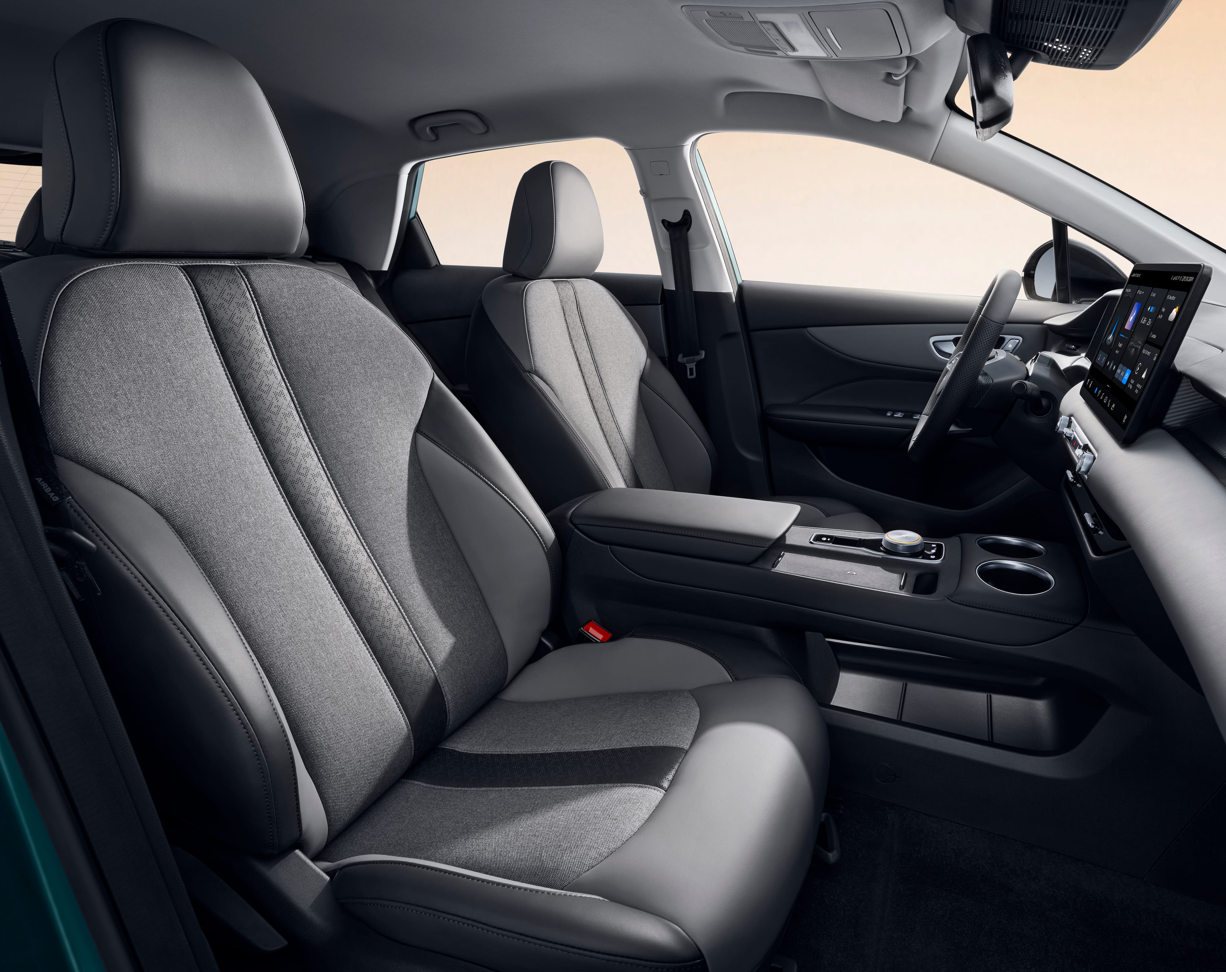 Nouvelle MG4 Premium 77 kWh Dover White + Toit noir - intérieur